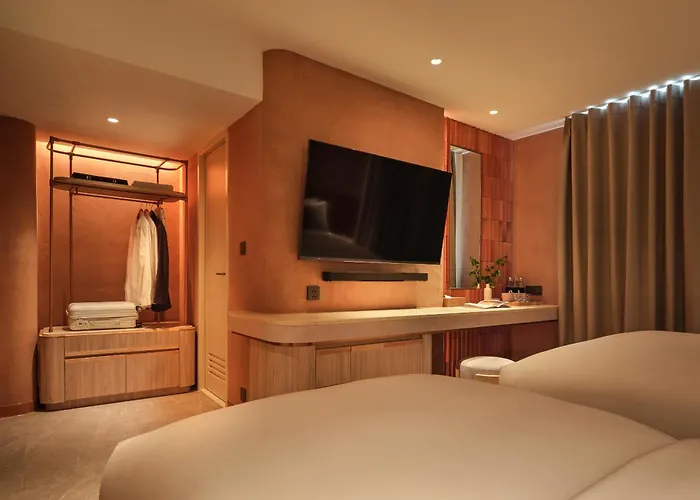 Hotel Muang Phol